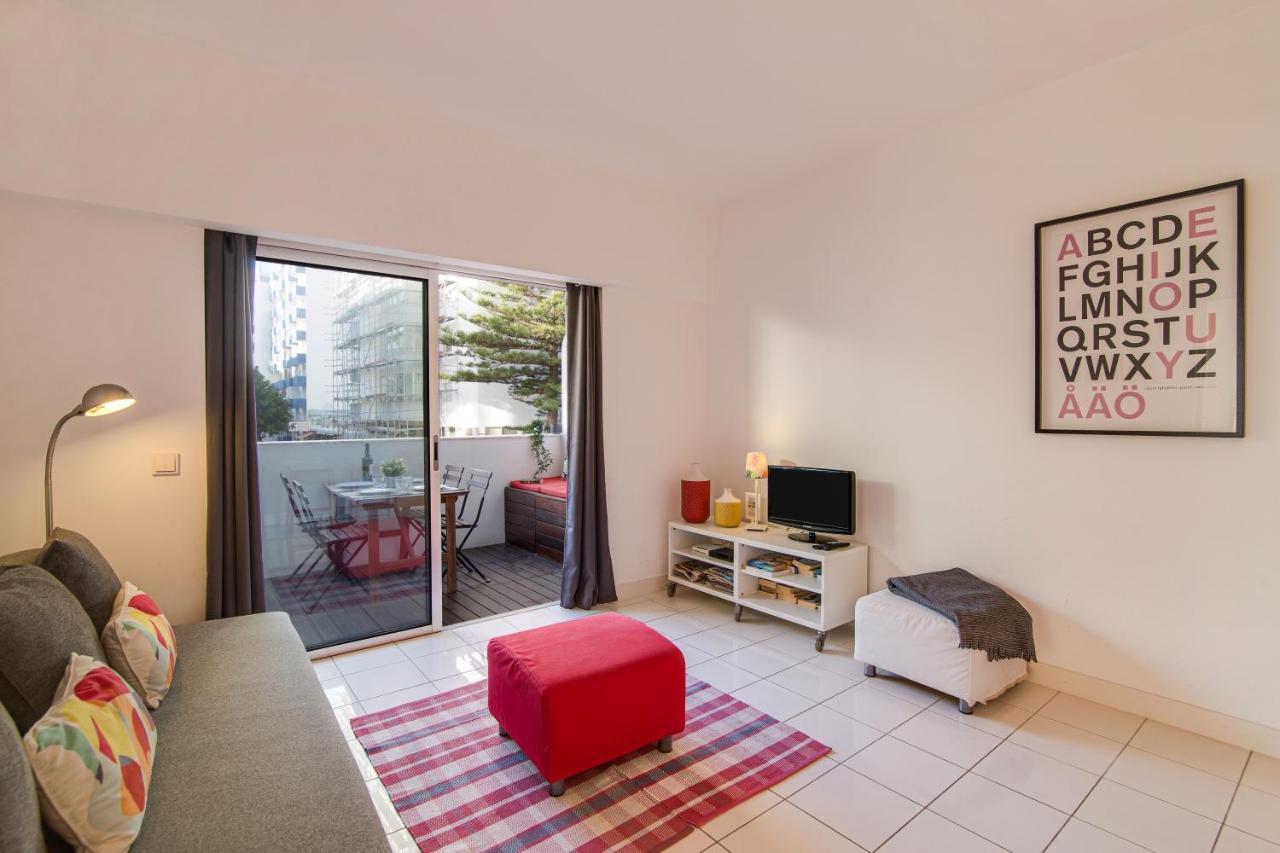 Modern Apartment By The Sea Quarteira Esterno foto