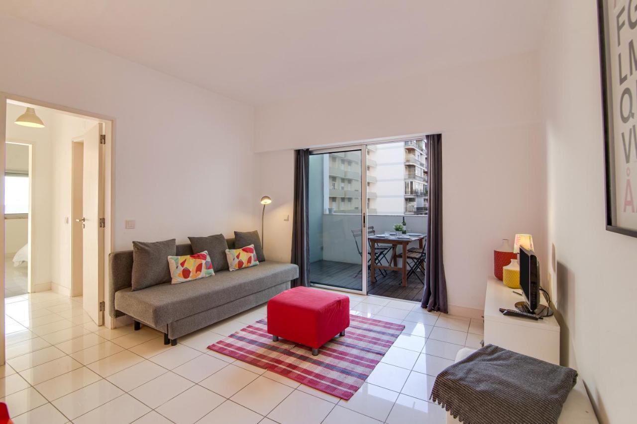Modern Apartment By The Sea Quarteira Esterno foto