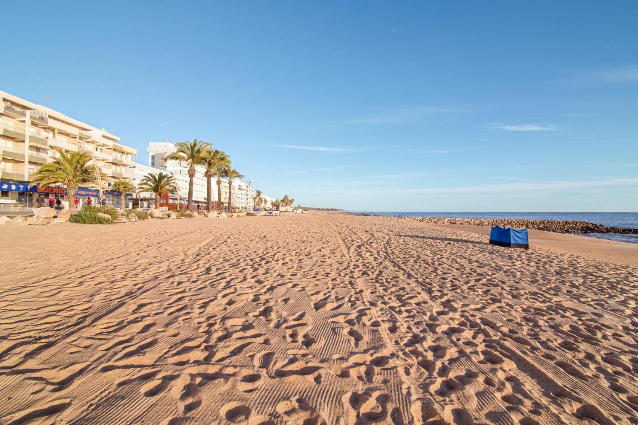 Modern Apartment By The Sea Quarteira Esterno foto